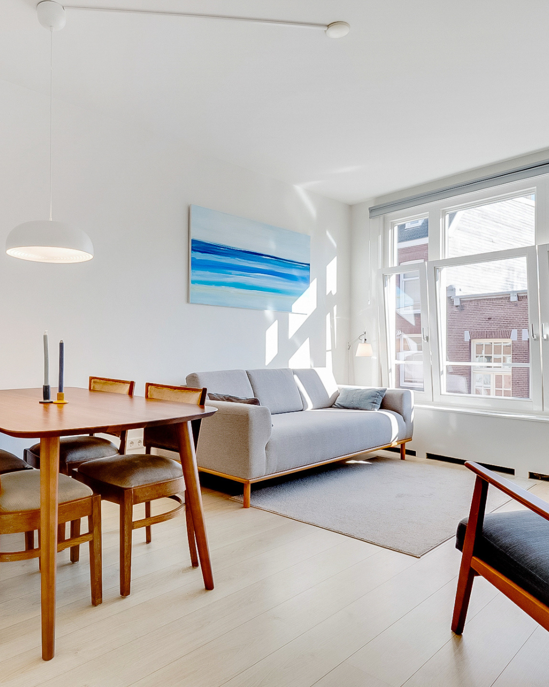 𝐓𝐄 𝐊𝐎𝐎𝐏 🏠 Sfeervol en licht tweekamerappartement op een toplocatie in De Pijp ✨ Met een fijn balkon én gelegen op eigen...