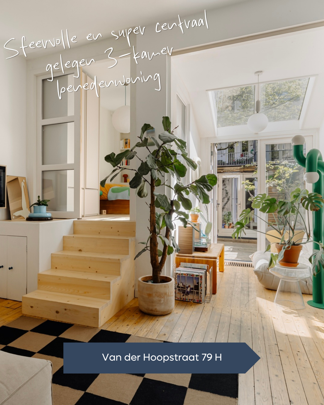 𝐓𝐄 𝐊𝐎𝐎𝐏 🏠 Sfeervolle en super centraal gelegen driekamer benedenwoning in de geliefde Staatsliedenbuurt, met een totale...