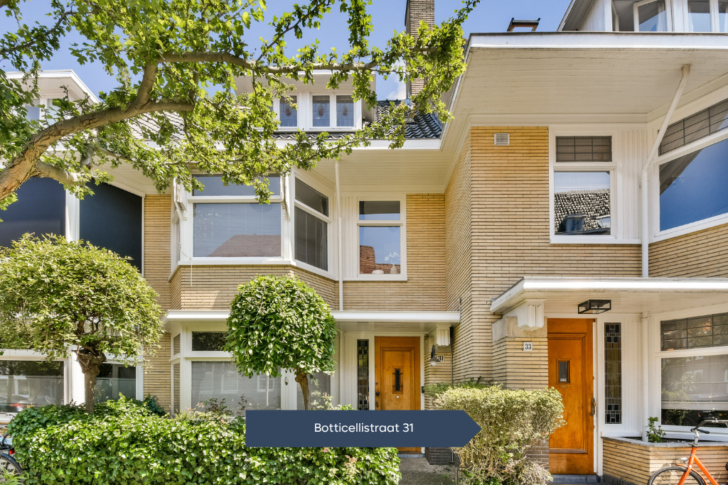 🏡 𝐓𝐞 𝐊𝐨𝐨𝐩 𝐮𝐧𝐢𝐞𝐤 𝐟𝐚𝐦𝐢𝐥𝐢𝐞𝐡𝐮𝐢𝐬 𝐢𝐧 𝐀𝐦𝐬𝐭𝐞𝐫𝐝𝐚𝐦 𝐙𝐮𝐢𝐝⁠
⁠
Sfeervol jaren ’30 herenhuis van ca. 211 m² op een van de meest geliefde,...